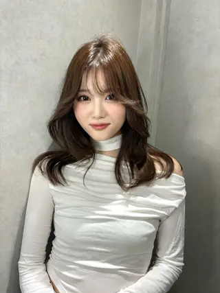 セミロング カラー emi 韓国ワンホンヘアのヘアスタイル