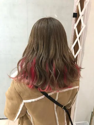 ミディアム カラー 樋渡 侑希のヘアスタイル