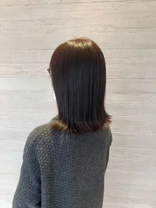 ミディアム カラー サキ🤍ハイトーン 🩰くびれ巻きヘアのヘアスタイル