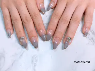 ネイル THECOLORS所属・近貞 莉奈のネイルデザイン