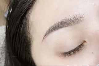 アイブロウ 市川 麻美のマツエク・マツパデザイン