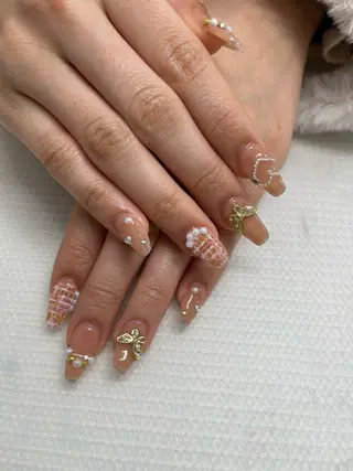 ネイル nail.salon .Reversalのネイルデザイン