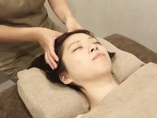 小顔矯正・ヘッドスパ vivieのエステ・リラクイメージ