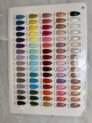 ネイル エルバイノリコ🎀 堅田パラジェル取扱店のネイルデザイン