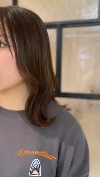 ミディアム 福田 千尋のヘアスタイル