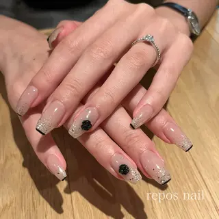ミディアム repos-ルポ-所属・repos yoshitomeのネイルデザイン
