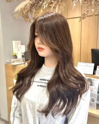 ロング カラー Lien by kiitos所属・韓国ヘア×レイヤー カット/上田丈也のヘアスタイル