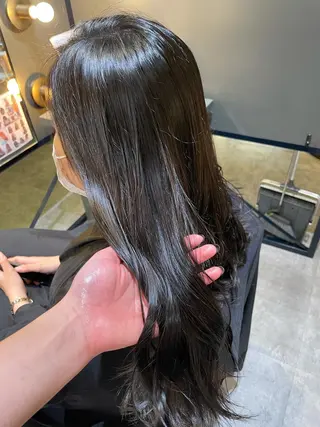 ロング 横山 菜摘のヘアスタイル