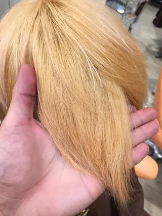 ショート カラー ケアブリーチ 坪井佑樹のヘアスタイル