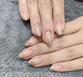 ネイル ROSALIE Nail&Eyelash Salon所属・ROSALIE ロザリーのネイルデザイン