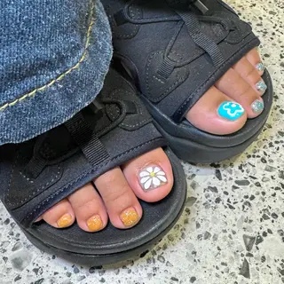 ネイル RIEKO🍒 ワンホン♡推しネイルのネイルデザイン