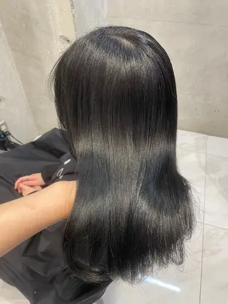 セミロング カラー 植村 海咲のヘアスタイル