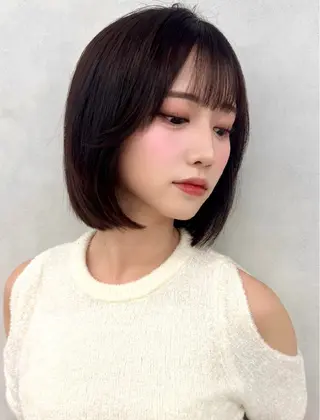 ショート カラー ✨艶カラーと縮毛矯正 🦖しんのすけ🦖のヘアスタイル