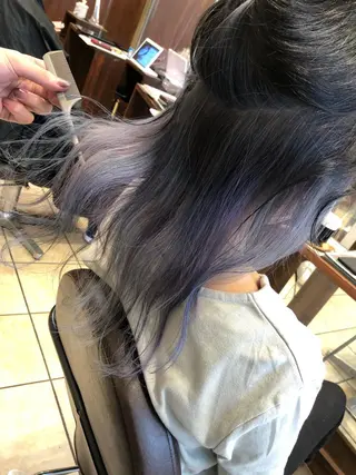 カラー リュウタ ダイキのヘアスタイル
