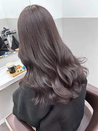 セミロング カラー SALOWIN新宿三丁目 Frente店所属・薄田 珠美のヘアスタイル