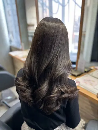 ロング Lee大阪店所属・Lee大阪店🎀 えりのヘアスタイル