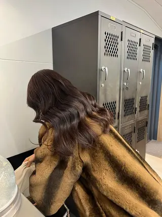 ミディアム INORI /フェイスレイヤーのヘアスタイル