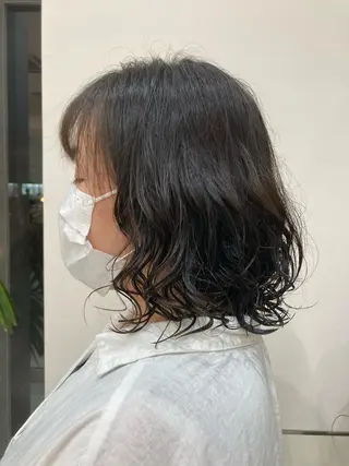 ミディアム ショート・透明感 カラーconomiのヘアスタイル