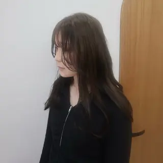 ロング カラー momo / カラーモデルのヘアスタイル