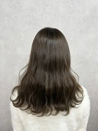 ロング カラー 🩶西 雪乃/透明感 くすみカラー🫧のヘアスタイル