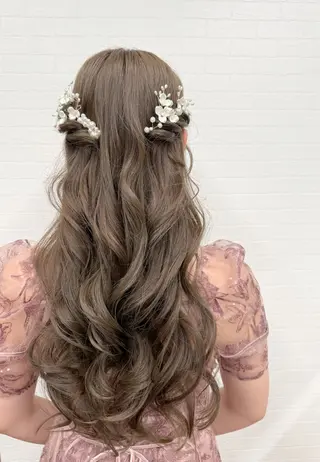 ヘアアレンジ GRANLUSSO 〜グランルッソ駅前店所属・木口 嘉美のヘアスタイル