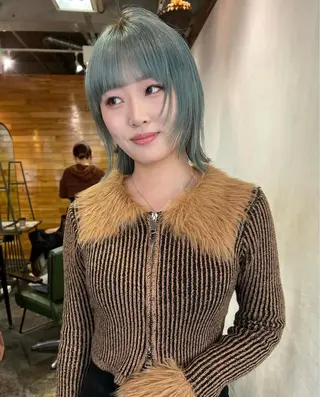 ショート カラー 海外レイヤー/ ブロンドKazuhaのヘアスタイル