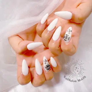 ネイル MoON...❤︎ MeGuのネイルデザイン