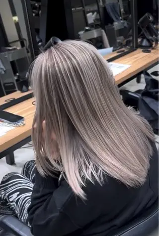 カラー 池袋バレイヤ ージュ特化YUUKIのヘアスタイル