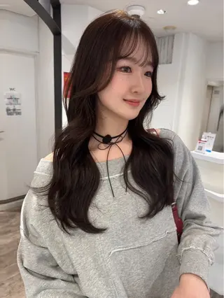 ロング レイヤーカット/透明 感カラー/saraのヘアスタイル