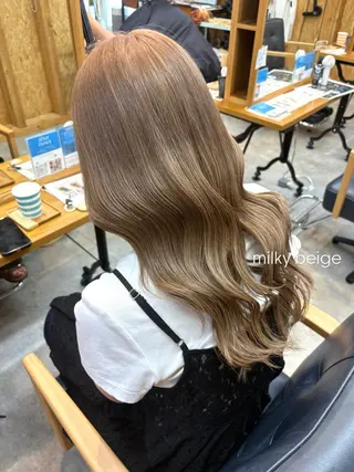 カラー まろみ暖色×ボブ ×chia🕯のヘアスタイル