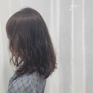 ミディアム カラー パーマ 池本 梨奈のヘアスタイル