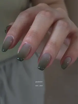 ネイル moe ⠀のネイルデザイン