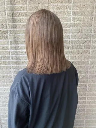 ミディアム カラー 谷川 あかりのヘアスタイル