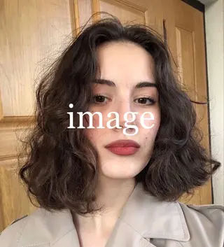 ミディアム パーマ NUIT (ニュイ) /三浦あいかのヘアスタイル