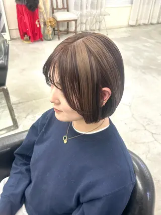 ショート カラー 7Bridge 滝内ひよりのヘアスタイル