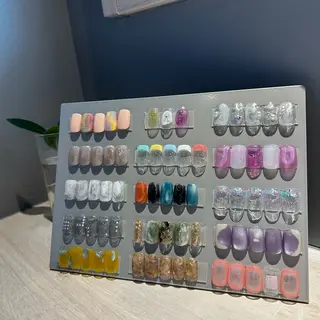 ネイル nail atelier hiton所属・nailist 朱音のネイルデザイン