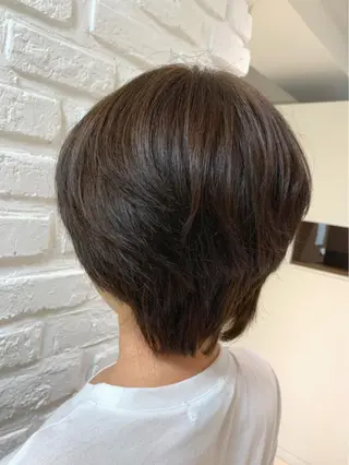 ショート カラー ヘアアレンジ 【センターパート/ マッシュ】ryokaのヘアスタイル