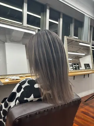 ミディアム カラー ヘアアレンジ グランルッソ所属・岡山× バレイヤージュカラーのヘアスタイル