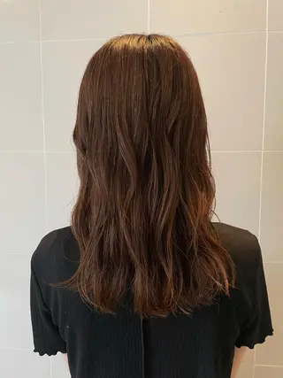 セミロング T Ayaのヘアスタイル