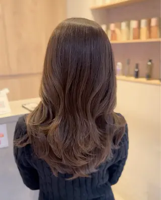 ヘアアレンジ 韓国レイヤーカット 透明感カラー冨田那樹のヘアスタイル