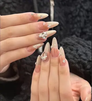 ネイル T. Leeのネイルデザイン