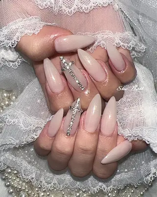 ネイル She   Nail所属・ISA_ BELLAのネイルデザイン