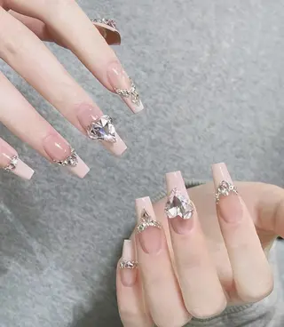 ネイル AB マツエクネイルサロンのネイルデザイン