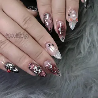 ネイル Dark Honey nozomiのネイルデザイン