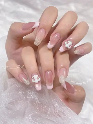 MoON...❤︎ MeGuのネイルデザイン