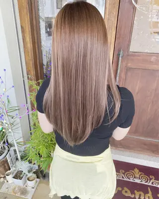 ミディアム カラー grand juteのヘアスタイル