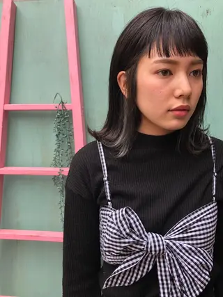 ミディアム カラー 藤井 菜緒のヘアスタイル