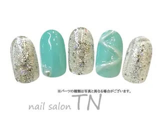 ネイル 矢川 まどかのネイルデザイン