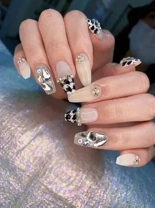 ネイル Queens 榊 まおのネイルデザイン