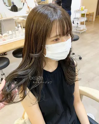 ロング カラー 佐藤 永夏のヘアスタイル